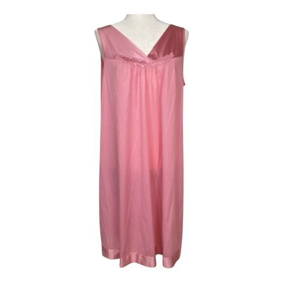 Vintage Vanity Fair Pink Nylon Nightgown‎ Slip Dress Size Large - Picture 1 of 8